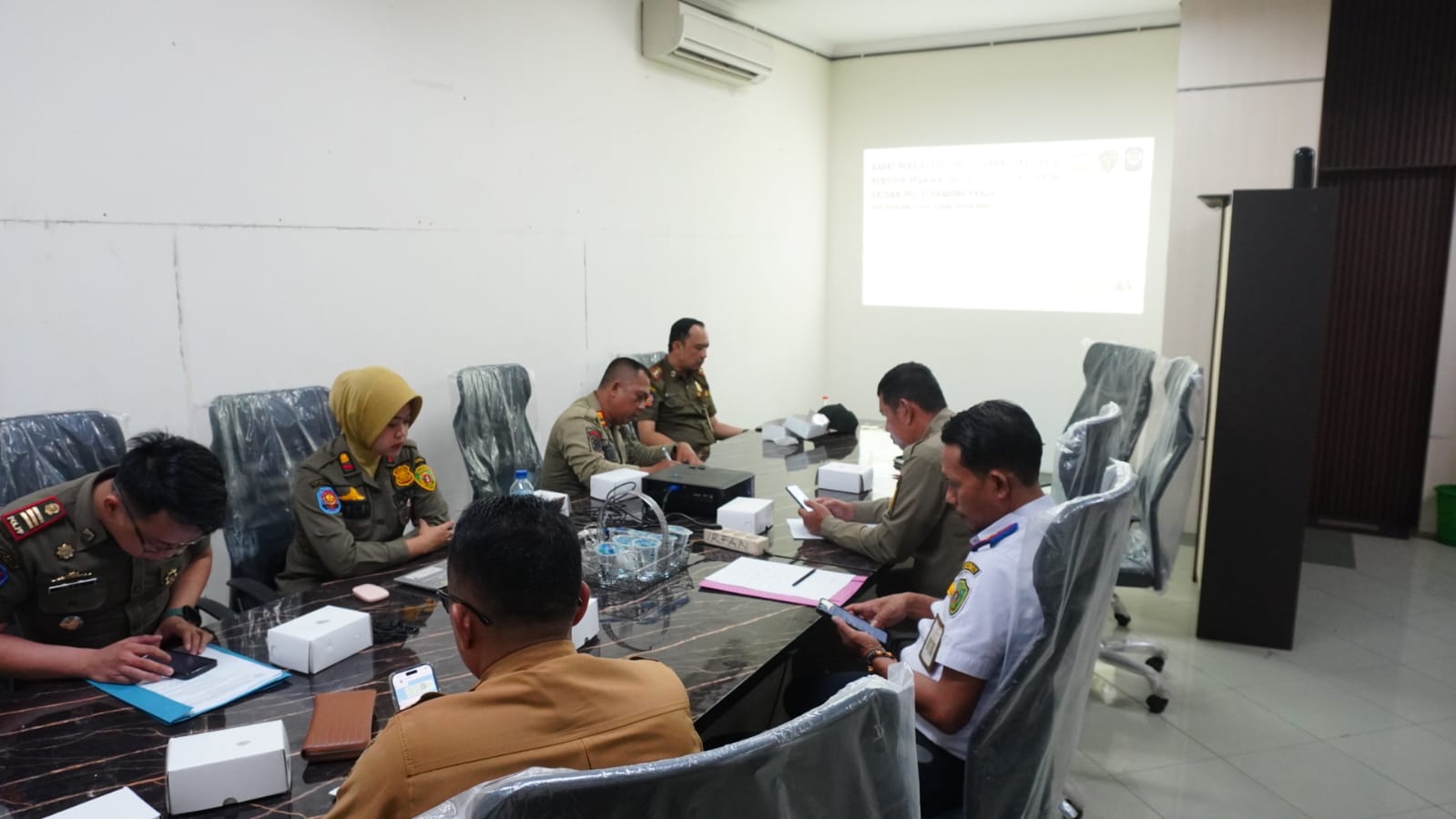 b7f28212-f4ca-4a5f-afe2-4556f71115bf